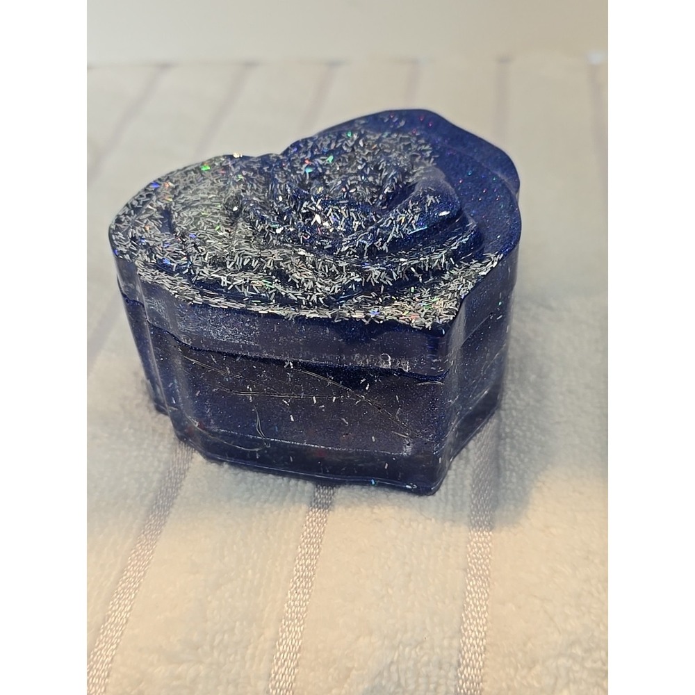 Handmade Resin Heart Shaped Trinket Box Blue Silver Light Up3 Flash Setting  761
